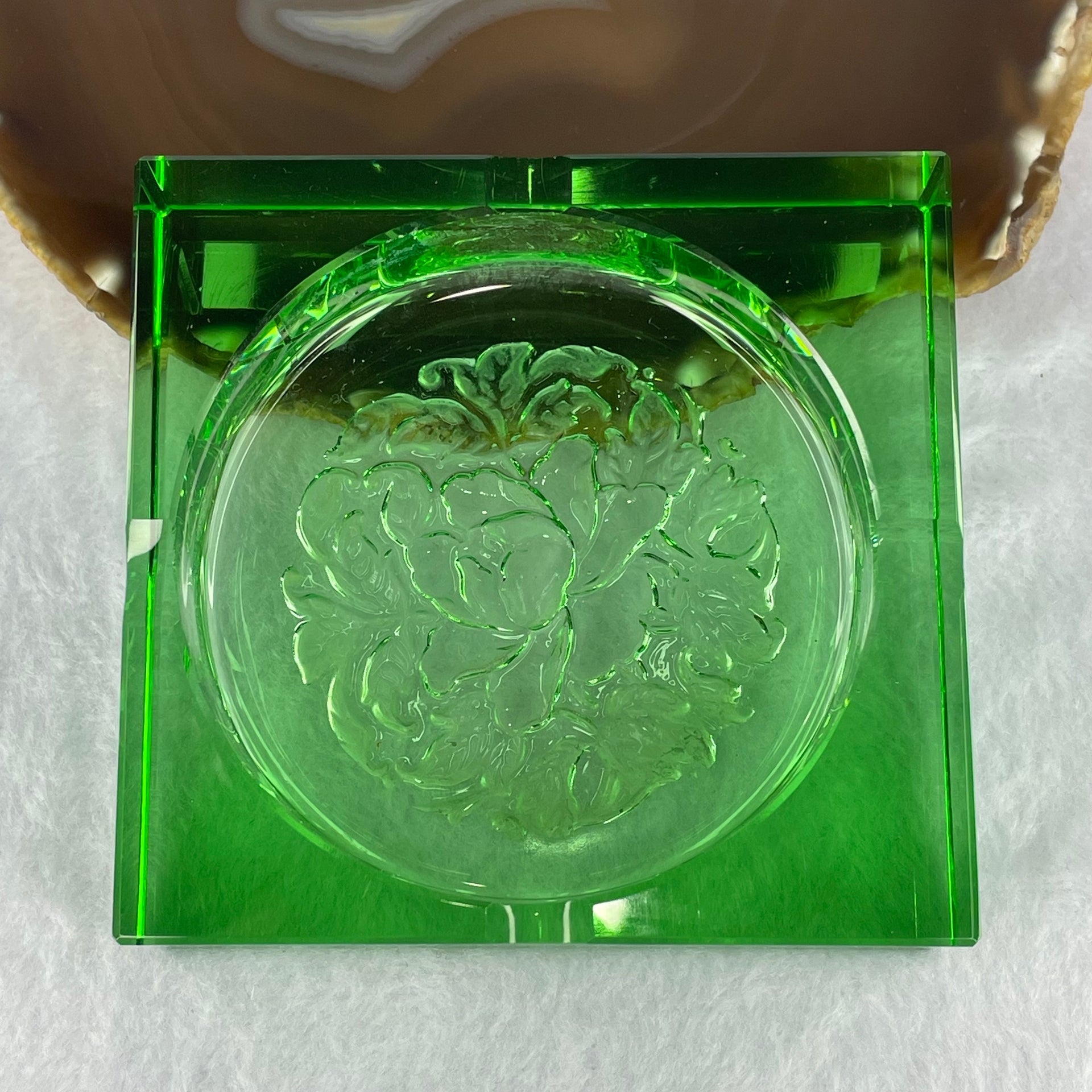 Liuli Crystal Hua Kai Fu Gui Prosperity Ash Tray 497.1g 94.1 by 90.5 by 31.4mm - Huangs Jadeite and Jewelry Pte Ltd