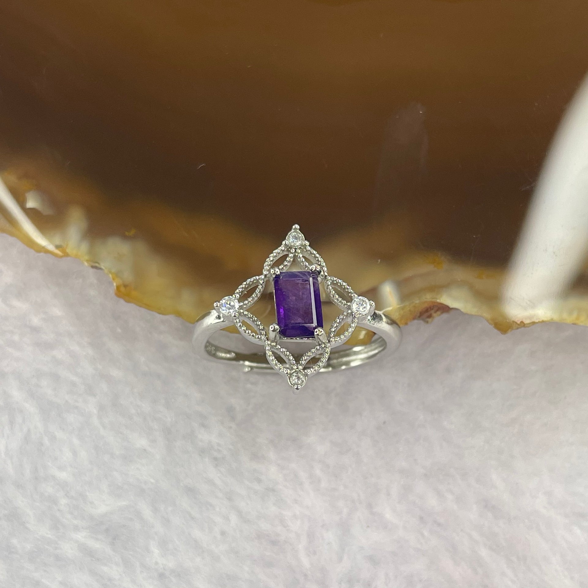 Amethyst 5.8 by 4.9 by 3.2mm (estimated) in 925 Silver Ring 1.58g - Huangs Jadeite and Jewelry Pte Ltd