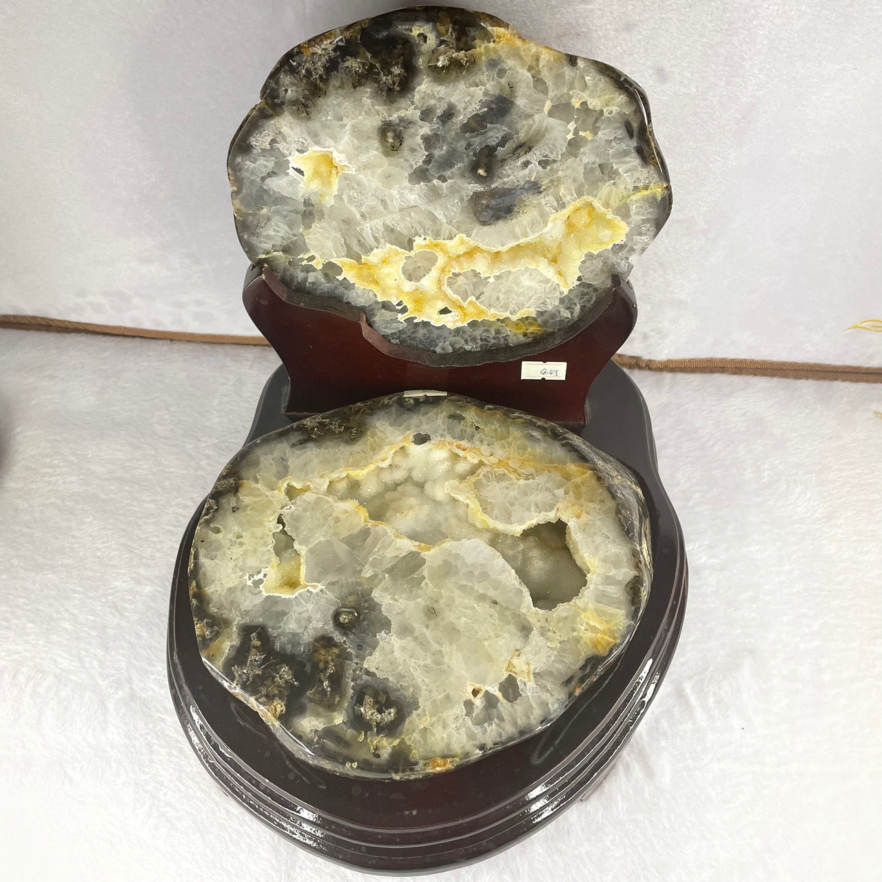 Large Natural Agate Wealth Pot 4,450g 235.0 by 280.0 by 250.0mm - Huangs Jadeite and Jewelry Pte Ltd