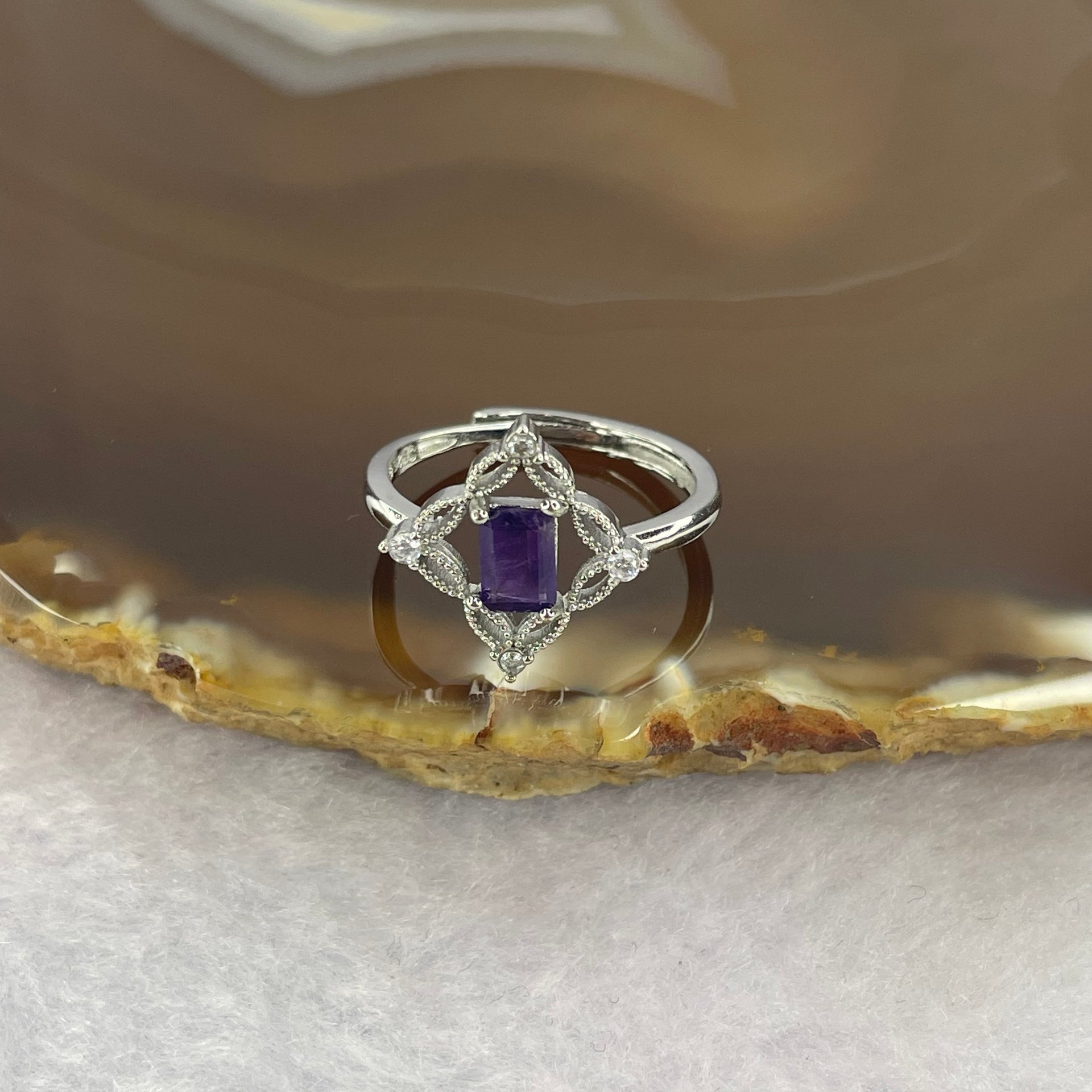 Amethyst 5.8 by 4.9 by 3.2mm (estimated) in 925 Silver Ring 1.58g - Huangs Jadeite and Jewelry Pte Ltd