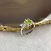 Green Peridot 6.0 by 7.7 by 4.4mm (estimated) in 925 Silver Ring 1.91g - Huangs Jadeite and Jewelry Pte Ltd