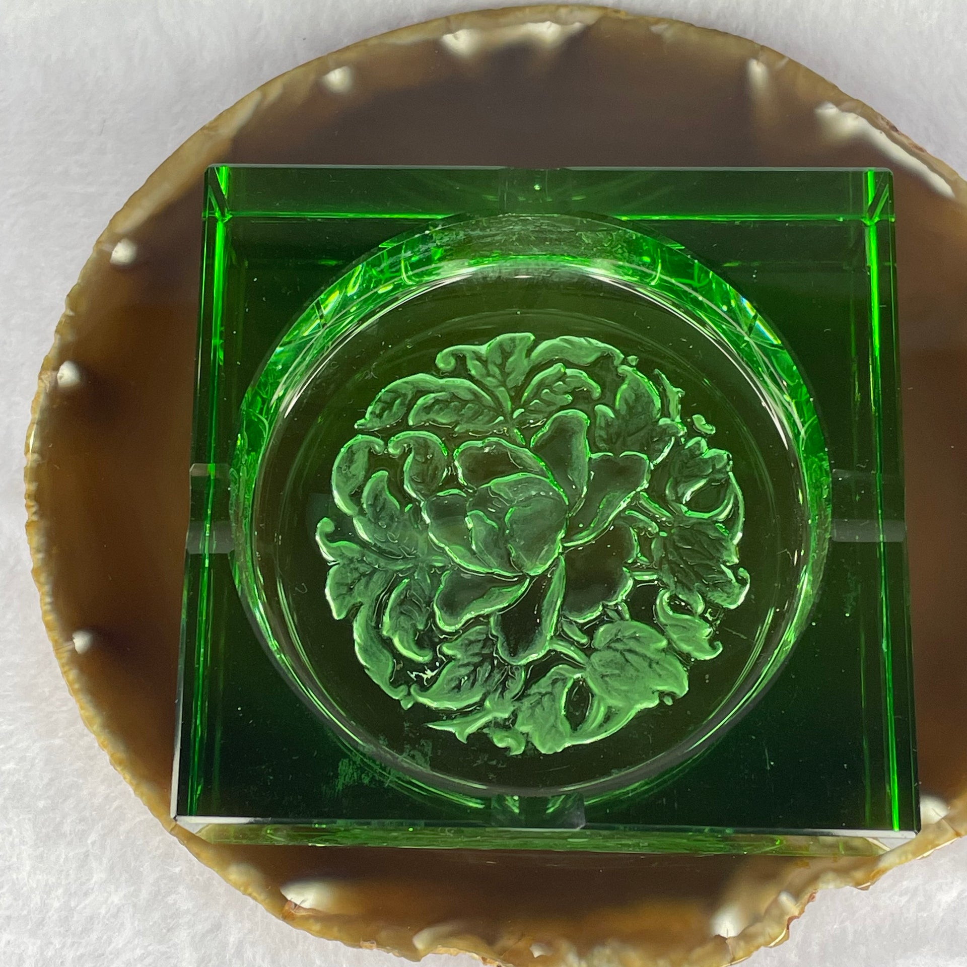 Liuli Crystal Hua Kai Fu Gui Prosperity Ash Tray 497.1g 94.1 by 90.5 by 31.4mm - Huangs Jadeite and Jewelry Pte Ltd