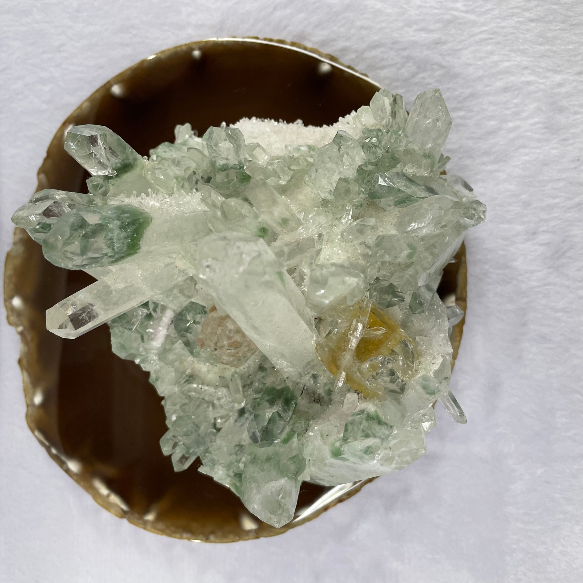 Natural Chromium Quartz Crystal Cluster Display - 679.6g 106.1 by 106.3 by 76.6mm - Huangs Jadeite and Jewelry Pte Ltd