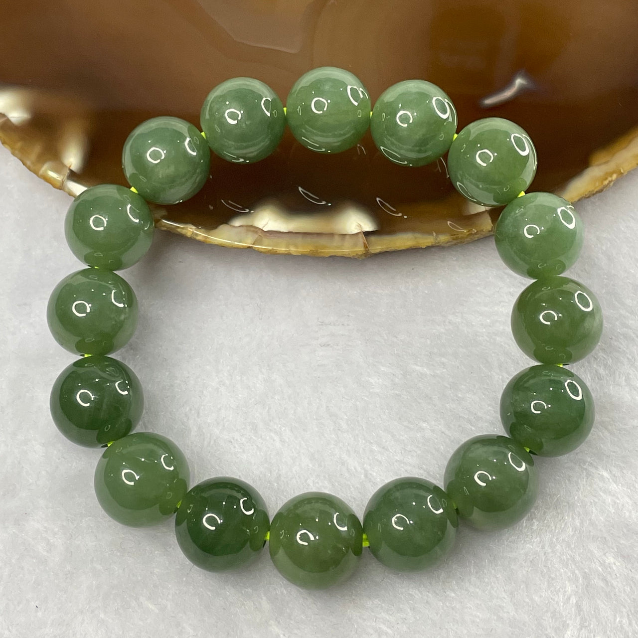 High Quality Type A Green (Jelly Texture) Jade Jadeite Beads Bracelet - 67.0g 13.6mm/bead 16 beads - Huangs Jadeite and Jewelry Pte Ltd