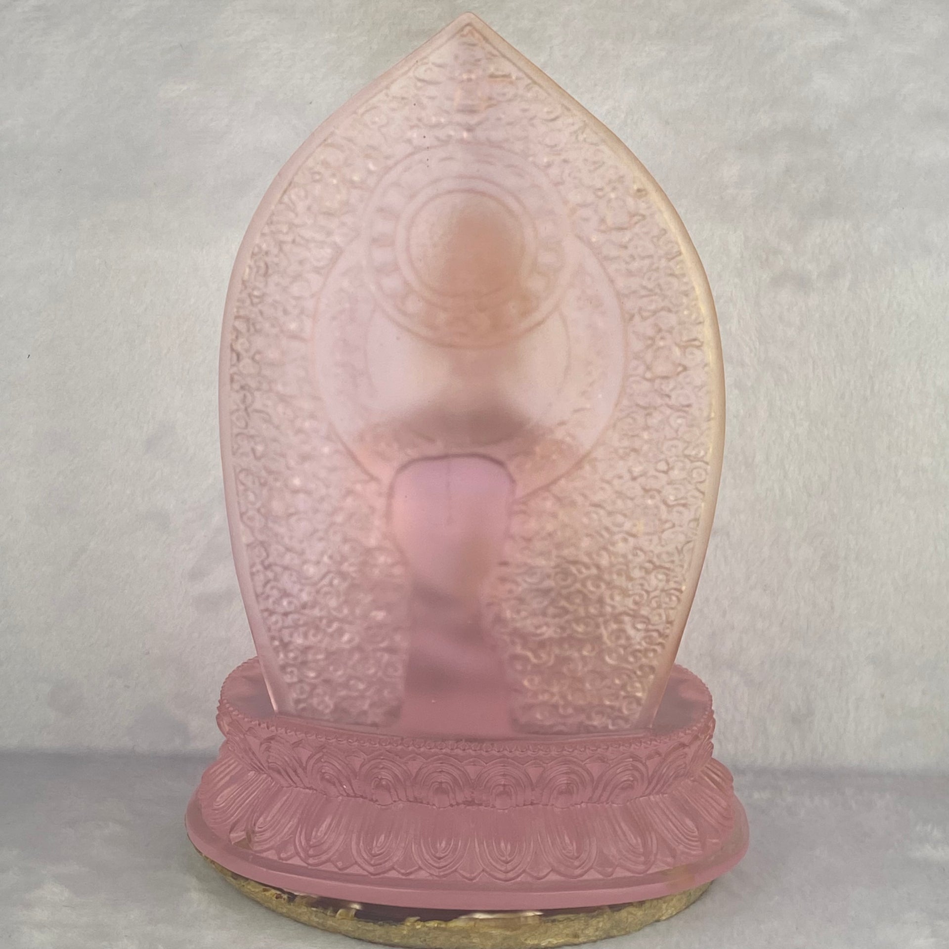 Liuli Crystal Buddha Display 2,884.7g 164.0 by 126.5 by 220.0mm - Huangs Jadeite and Jewelry Pte Ltd