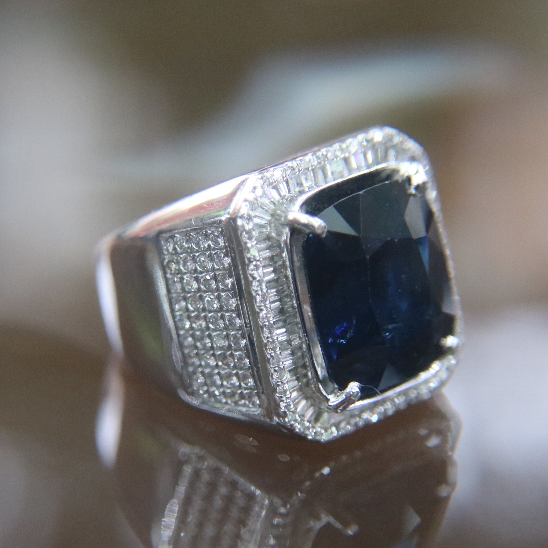 Natural Blue Sapphire 蓝宝石 (heated) about 13.0ct Ring set in 18k 750 white gold & natural diamonds - 19.42g US Size 9 with NGI Cert - Huangs Jadeite and Jewelry Pte Ltd