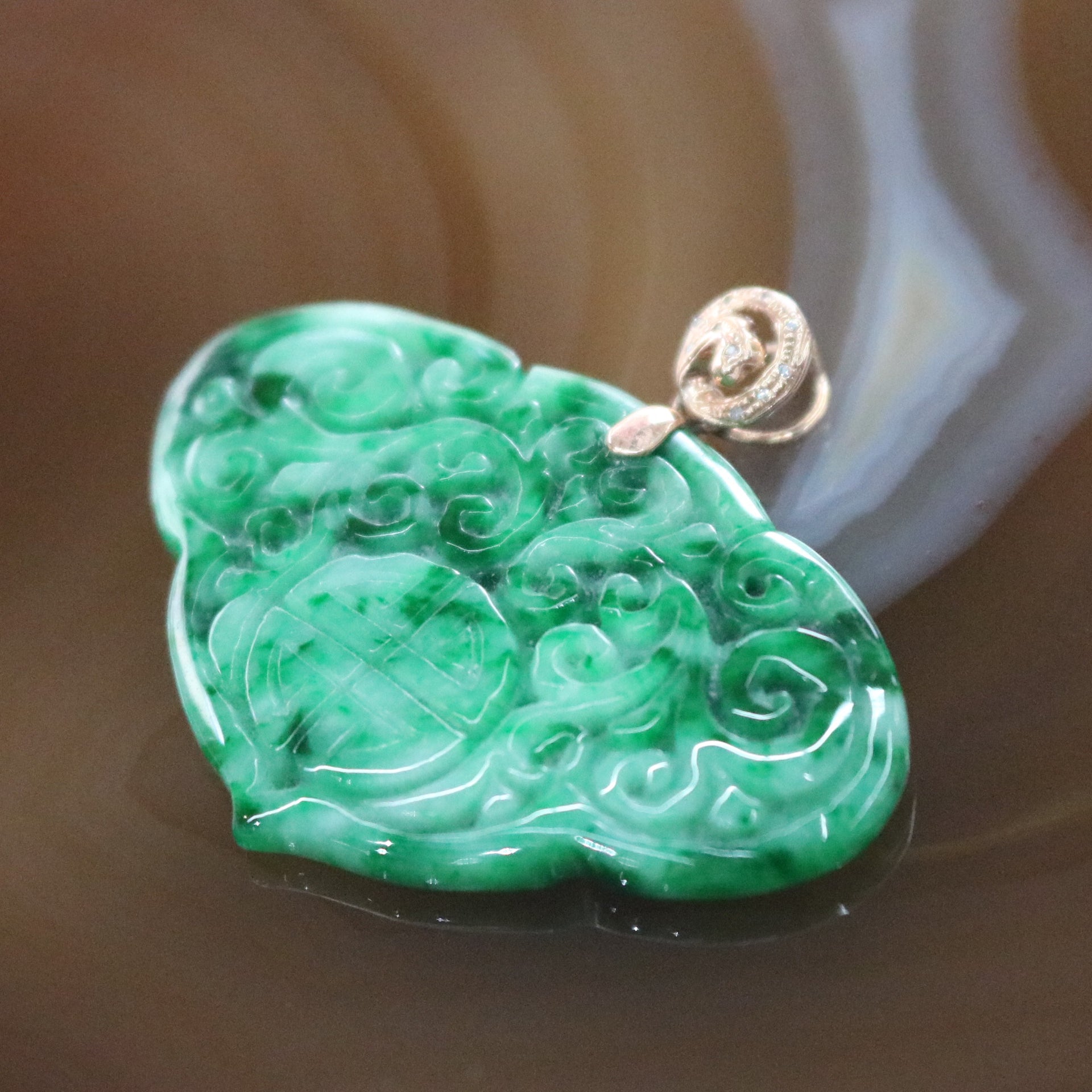 Type A Burmese Jade Jadeite Chinese Carving Pendant In 18k Rose Gold - 7.46g L40.3 W26.5 D3.9mm - Huangs Jadeite and Jewelry Pte Ltd