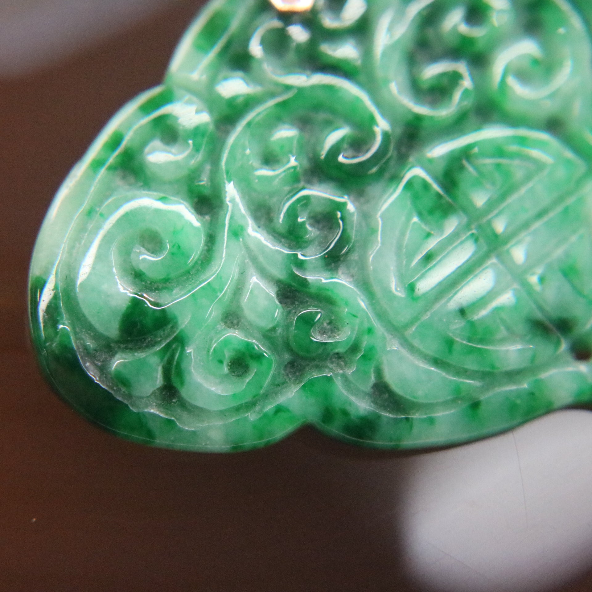 Type A Burmese Jade Jadeite Chinese Carving Pendant In 18k Rose Gold - 7.46g L40.3 W26.5 D3.9mm - Huangs Jadeite and Jewelry Pte Ltd