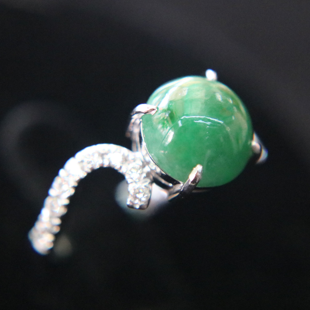 Type A Green Burmese jadeite ring in 18k white gold & natural diamonds - 3.28g size US6 - Huangs Jadeite and Jewelry Pte Ltd