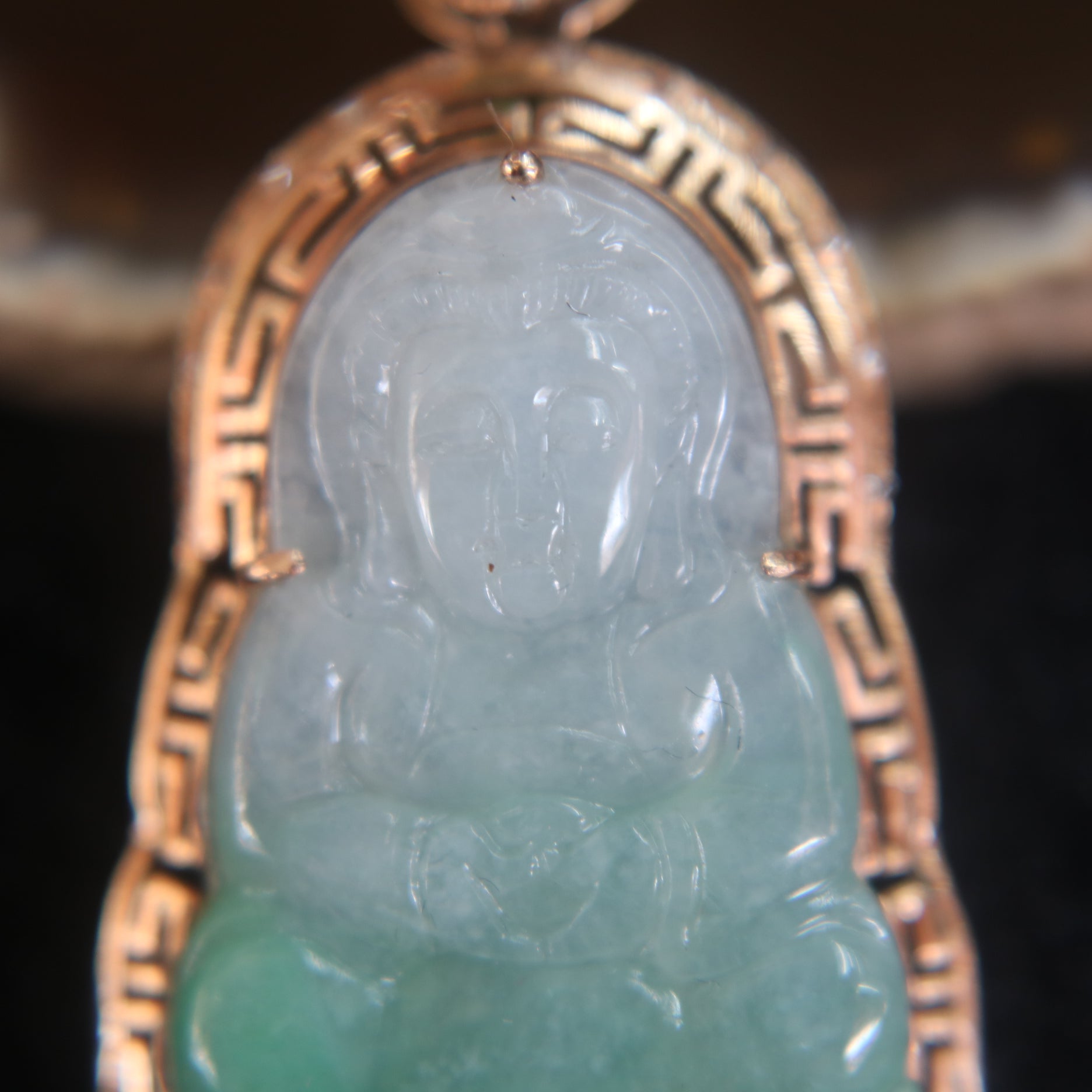 Type A Guan Yin Jade Jadeite set in 18k 750 Rose gold Pendant 39.4 by 20.5 by 6.3mm - Huangs Jadeite and Jewelry Pte Ltd