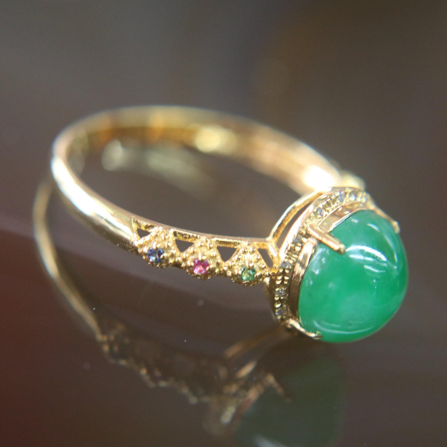 Type A Green Burmese Feng Shui Jade jadeite ring in 18k yellow gold & natural diamonds - Huangs Jadeite and Jewelry Pte Ltd