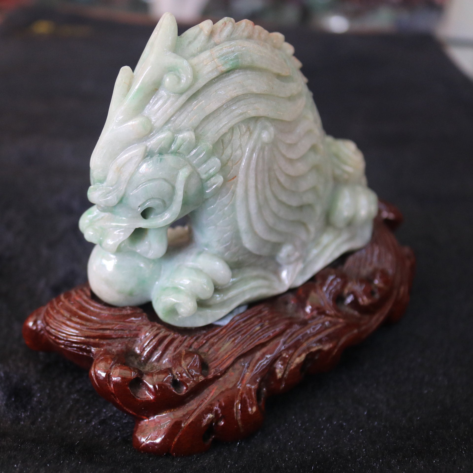 Type A Burmese Jade Jadeite Dragon Display - 498.32g L116.0 W85.0 D36.0mm - Huangs Jadeite and Jewelry Pte Ltd