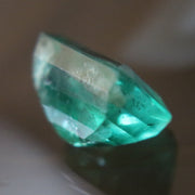 Natural Faceted Columbia Emerald 祖母绿宝石 - 5.78 cts L11.7 W8.4 D7.3mm - Huangs Jadeite and Jewelry Pte Ltd