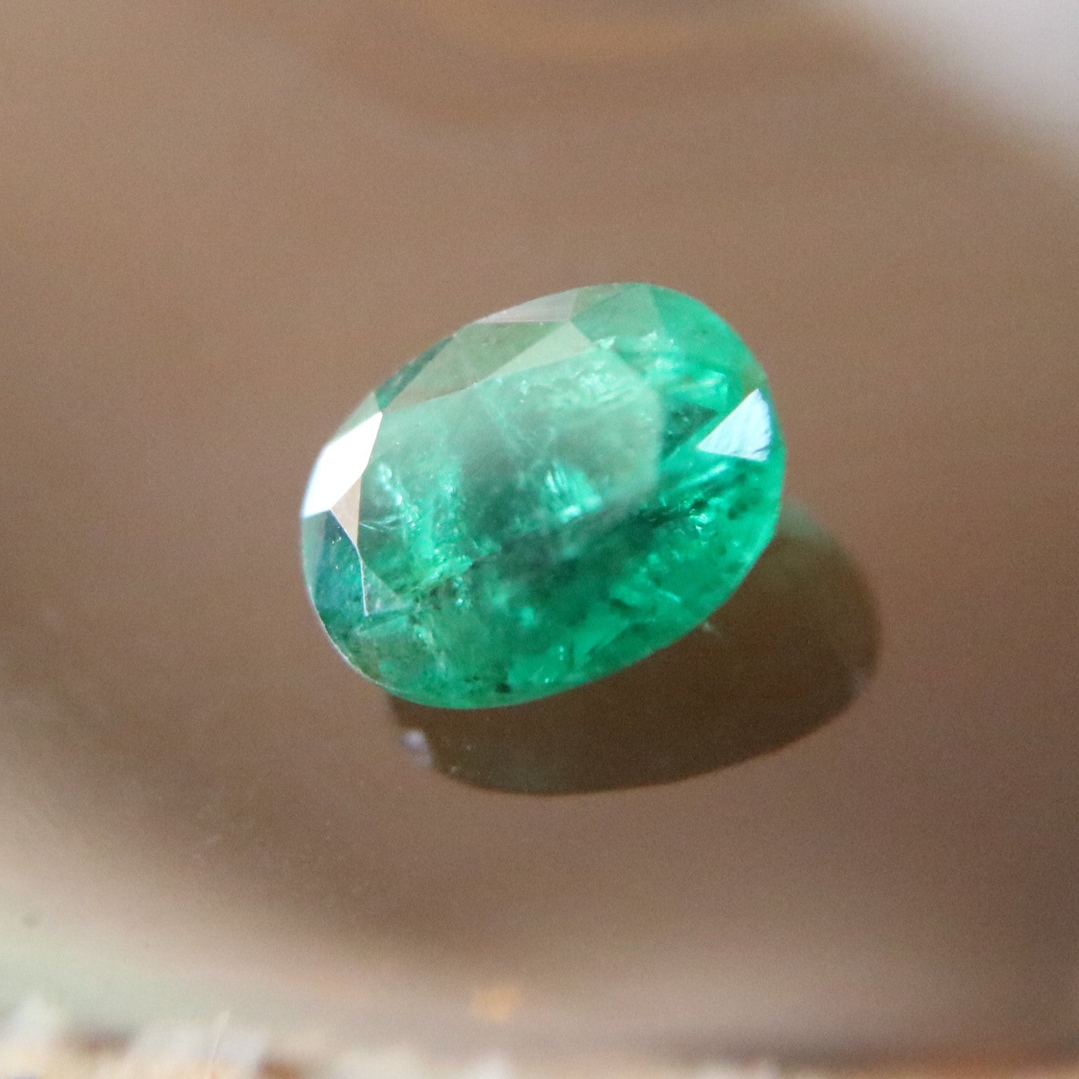 Natural Faceted Columbia Emerald 祖母绿宝石 - 3.53 cts L11.3 W8.3 D5.1mm - Huangs Jadeite and Jewelry Pte Ltd