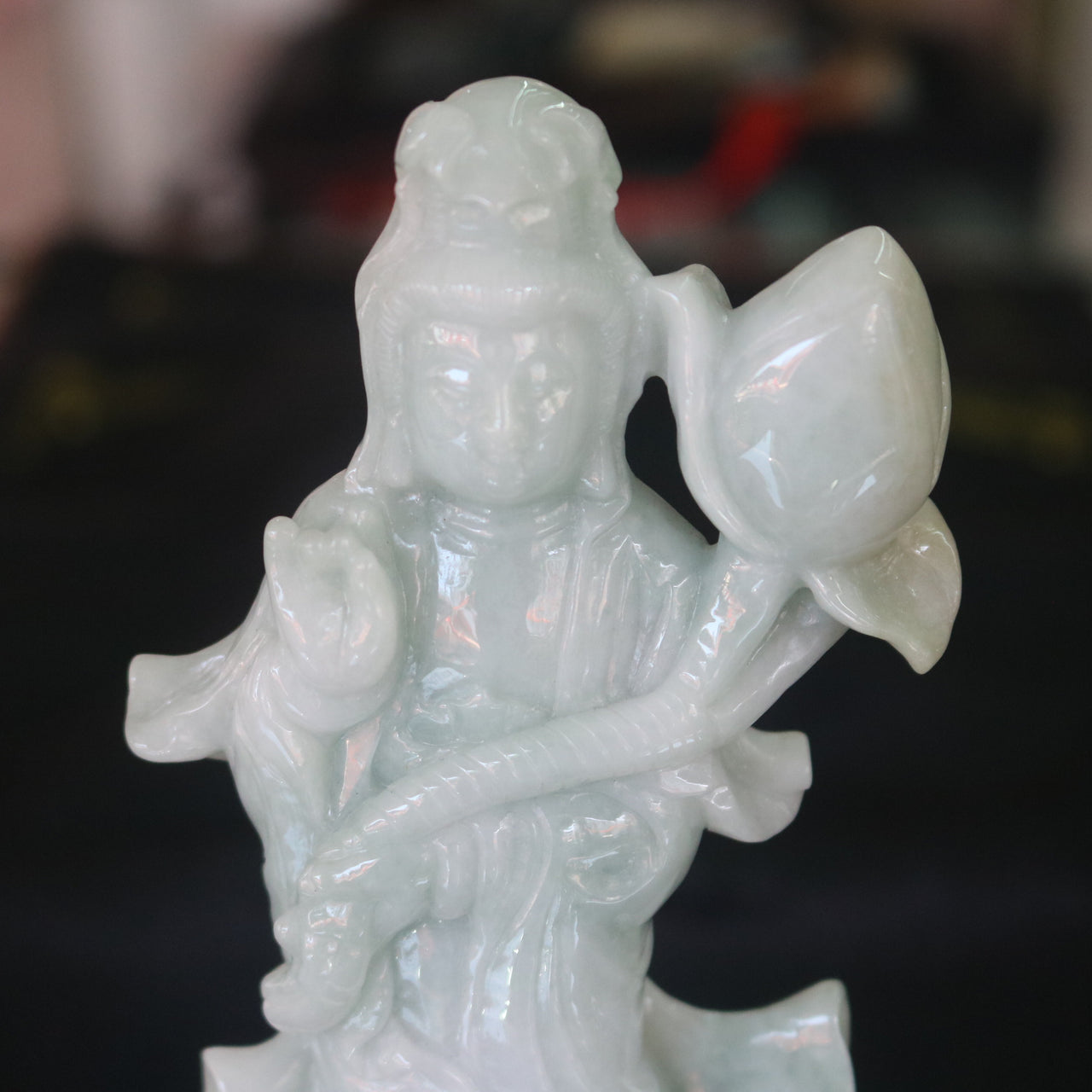 Type A Burmese Jade Jadeite Feng Shui Guan Yin Display 299.06 g 163.0 by 78.0 by 22.0 mm - Huangs Jadeite and Jewelry Pte Ltd