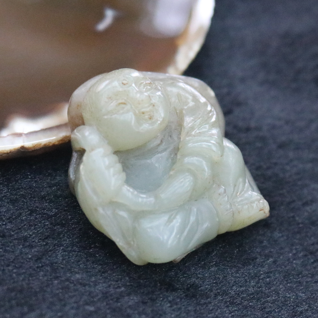 Natural Vintage Nephrite Monk with a Fan Display - 52.77g L41.9 W44.7 D20.8mm - Huangs Jadeite and Jewelry Pte Ltd