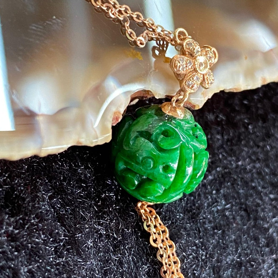 Type A Burmese Jade Jadeite 18k Rose Gold Pendant - 2.94g 10.7mm bead - Huangs Jadeite and Jewelry Pte Ltd