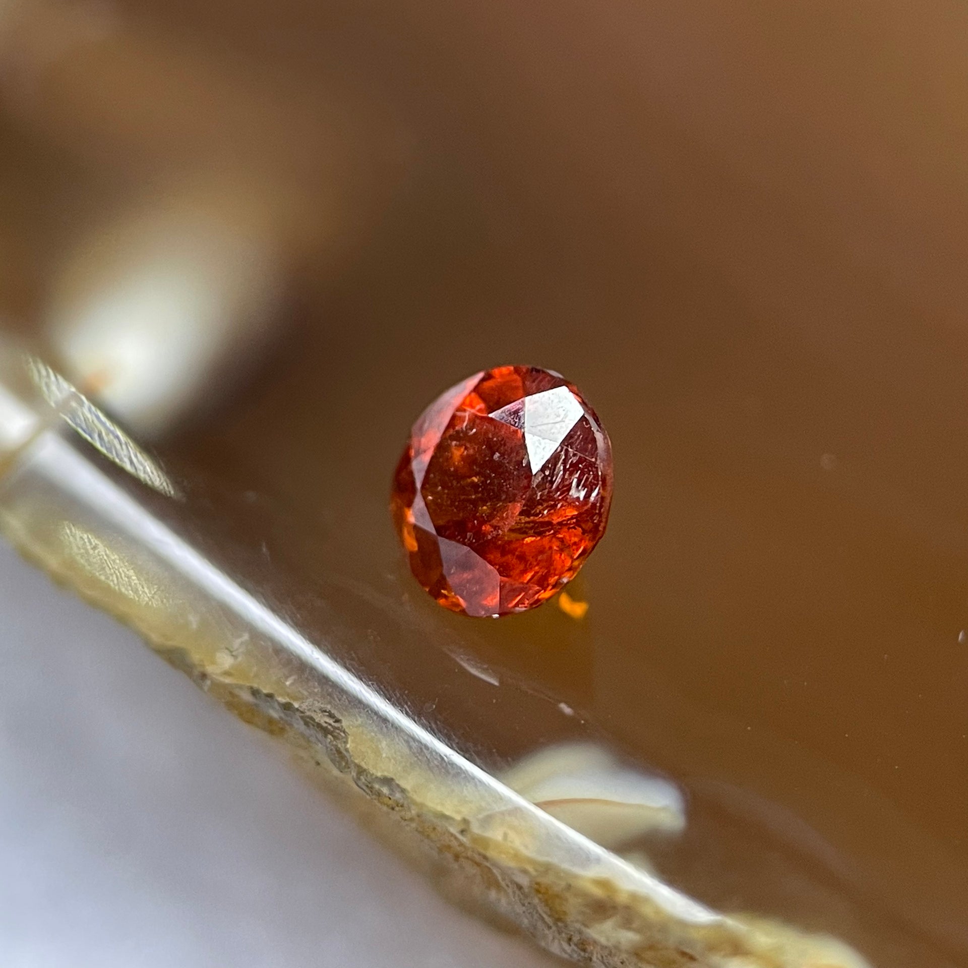 Natural Orange Red Garnet Crystal Stone for Setting - 1.00ct 5.6 by 5.6 by 3.8mm - Huangs Jadeite and Jewelry Pte Ltd