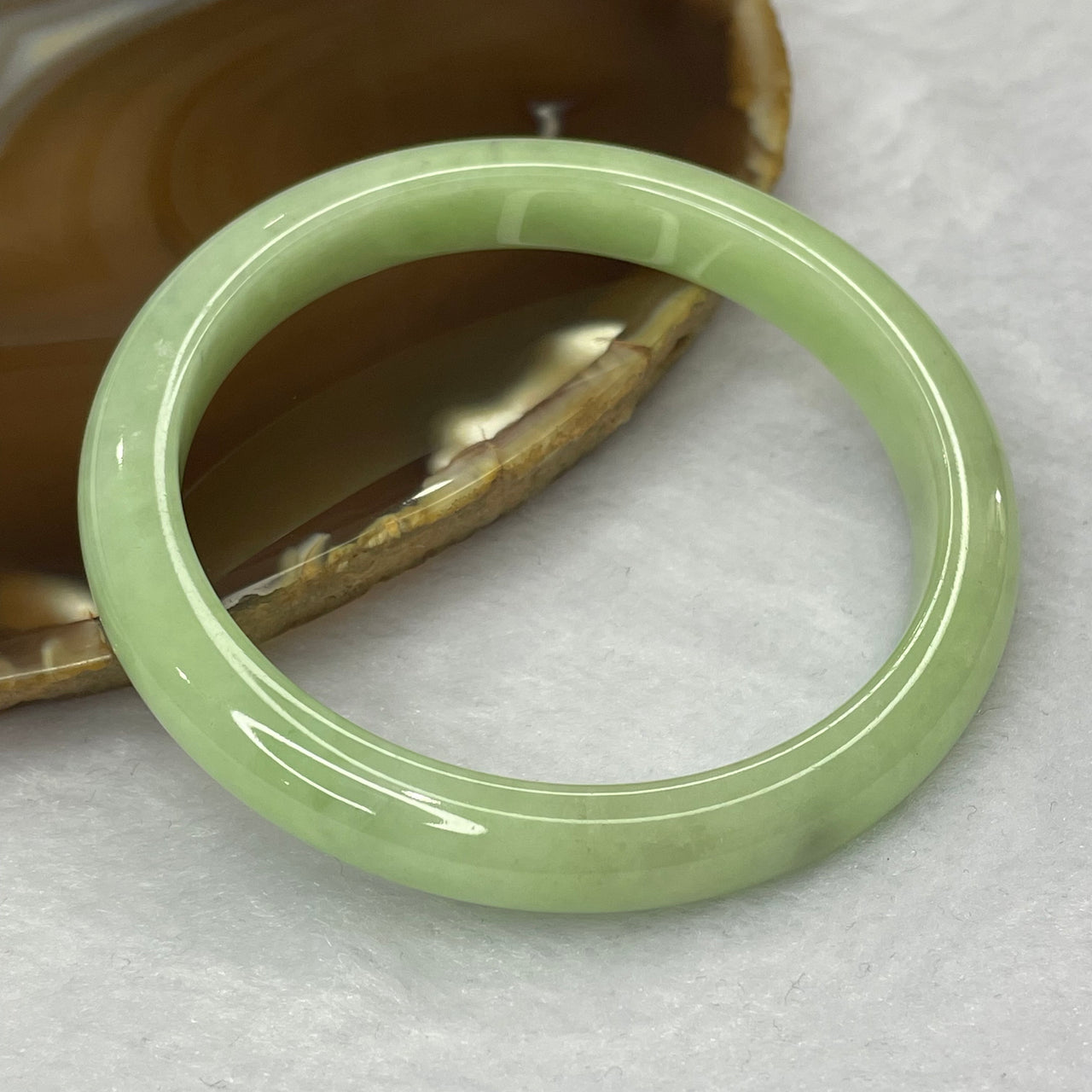 Type A Apple Green Jadeite Bangle 33.66g inner diameter 55.3mm 8.6 by 7.1mm - Huangs Jadeite and Jewelry Pte Ltd