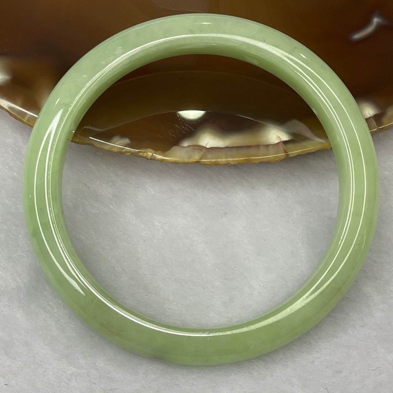 Type A Apple Green Jadeite Bangle 33.66g inner diameter 55.3mm 8.6 by 7.1mm - Huangs Jadeite and Jewelry Pte Ltd