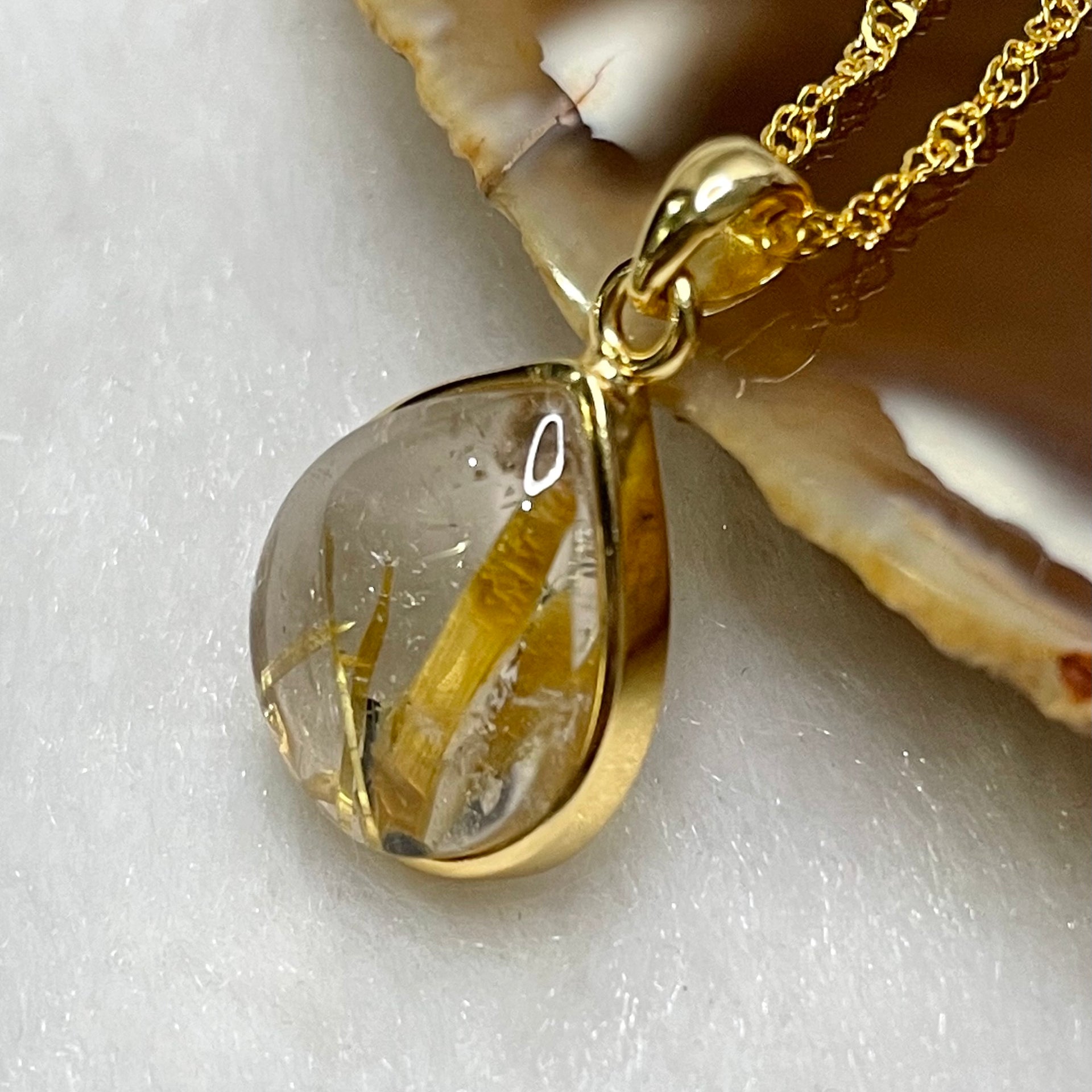 Natural Golden Rutilated Quartz 钛金 925 Silver Pendant & Chain 3.29g 22.9 by 13.6 by 5.7mm - Huangs Jadeite and Jewelry Pte Ltd