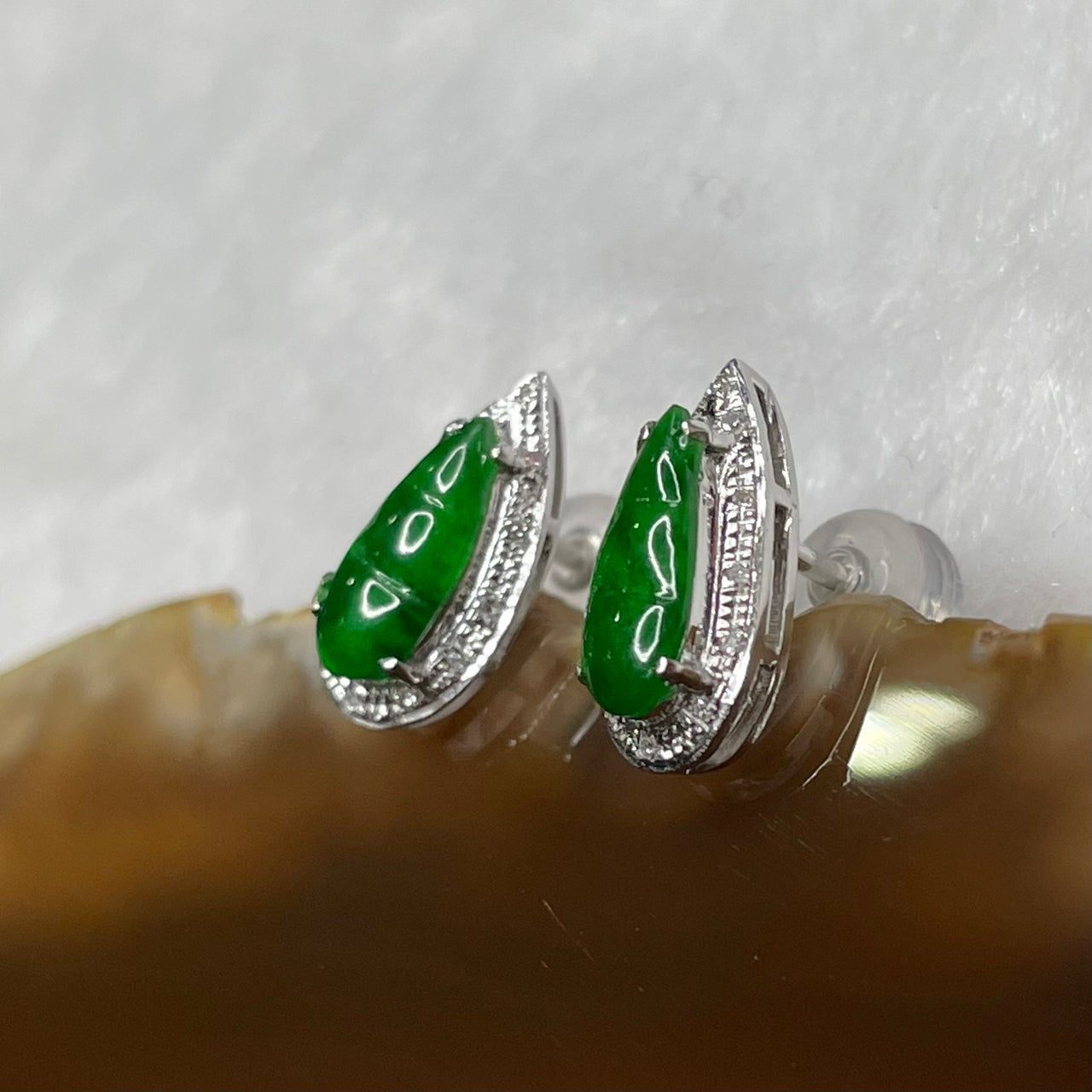 Type A Spicy Green Jade Jadeite Peapod 18k White Gold Earrings 1.57g 12.4 by 6.2 by 4.6mm - Huangs Jadeite and Jewelry Pte Ltd