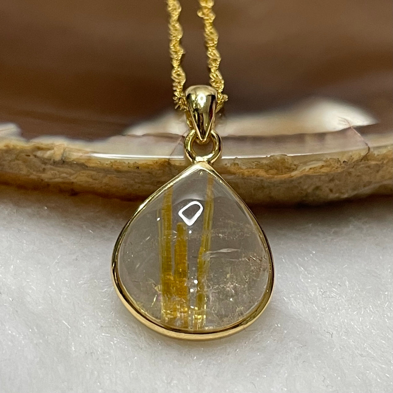 Natural Golden Rutilated Quartz 钛金 925 Silver Pendant & Chain 3.30g 22.8 by 14.2 by 5.6mn - Huangs Jadeite and Jewelry Pte Ltd