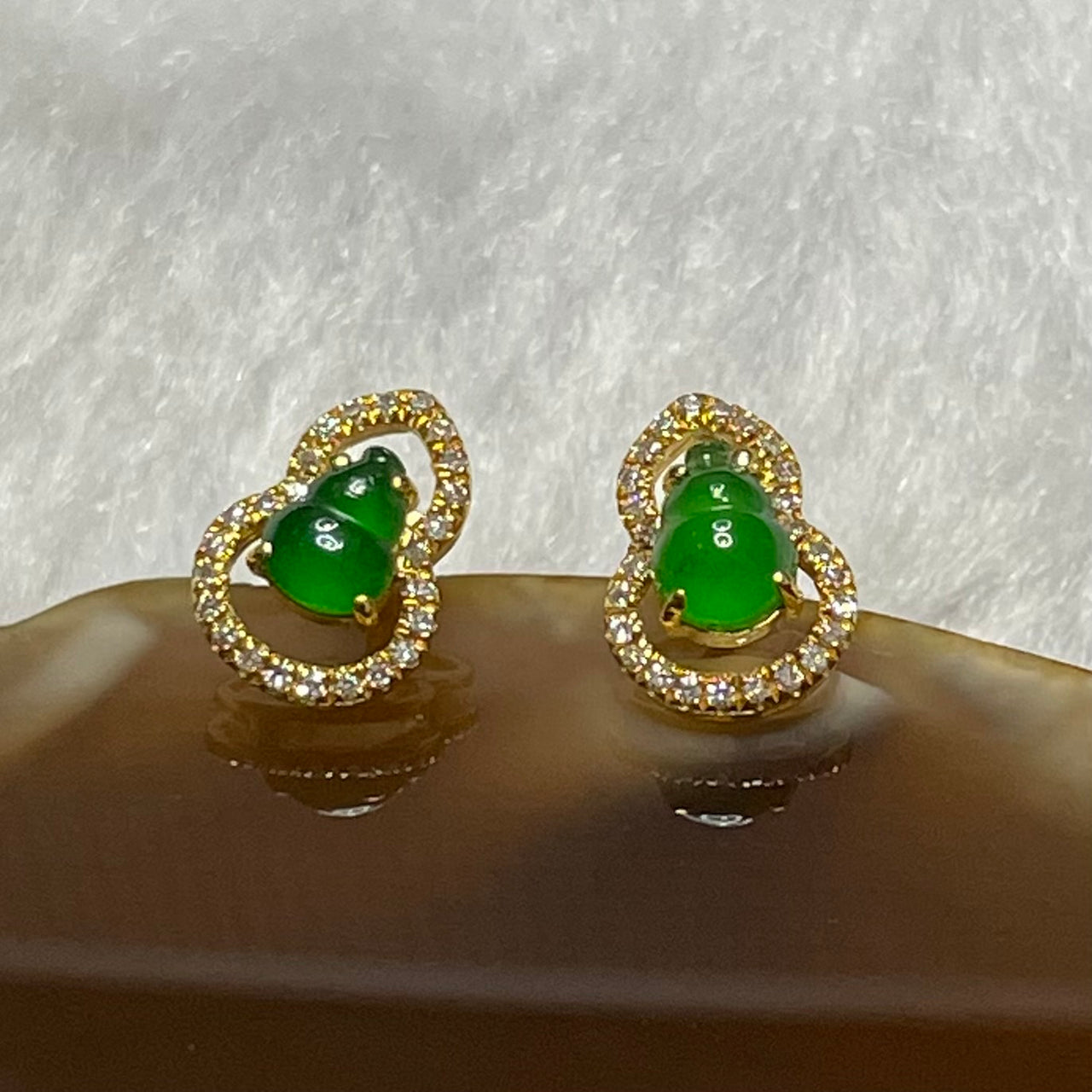 Type A Yang Green Jade Jadeite Hulu 18k Yellow Gold Earrings 0.96g 8.9 by 6.5 by 3.6mm - Huangs Jadeite and Jewelry Pte Ltd