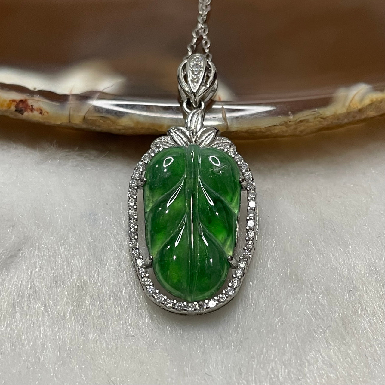 Type A Green Omphacite Jade Jadeite Leaf - 2.46g 30.8 by 14.5 by 4.5mm - Huangs Jadeite and Jewelry Pte Ltd