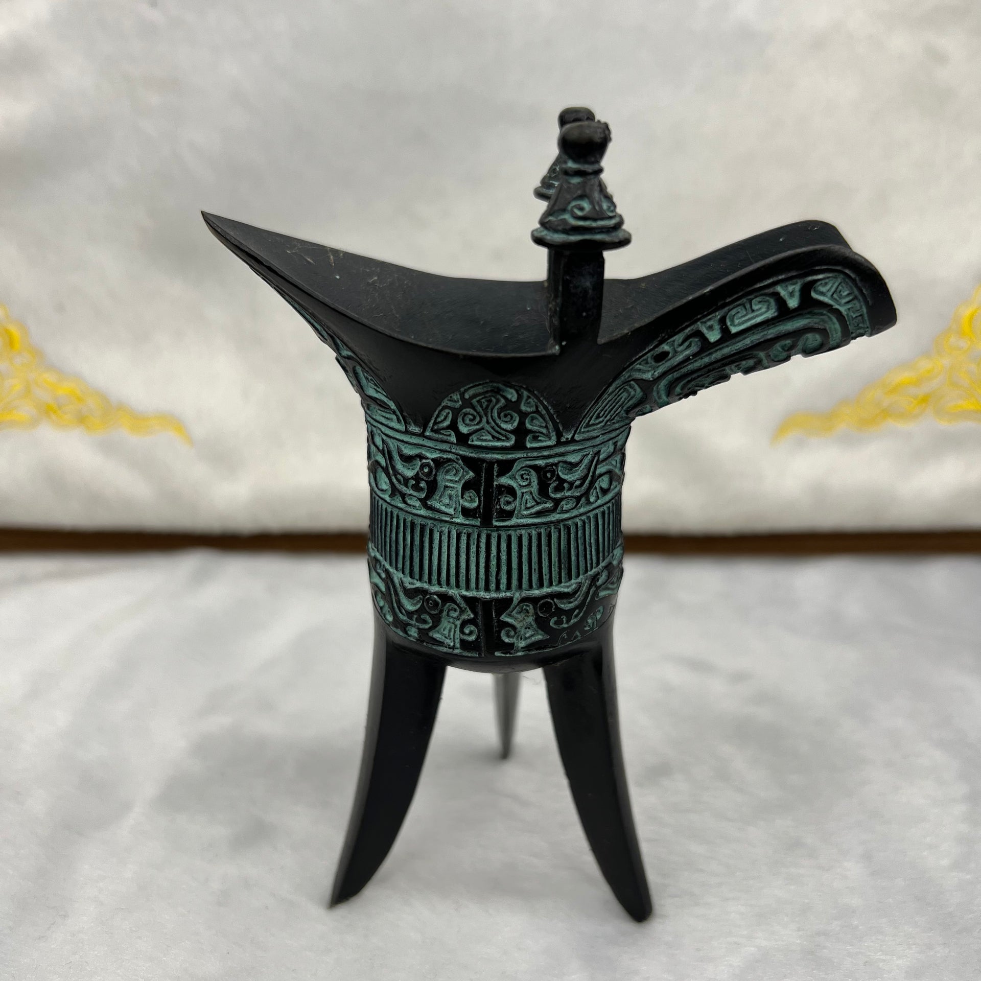 Metal Antique Chinese Emperor Wine Cup Display - 403.04g 147.7 by 113.3 by 57.9 mm - Huangs Jadeite and Jewelry Pte Ltd