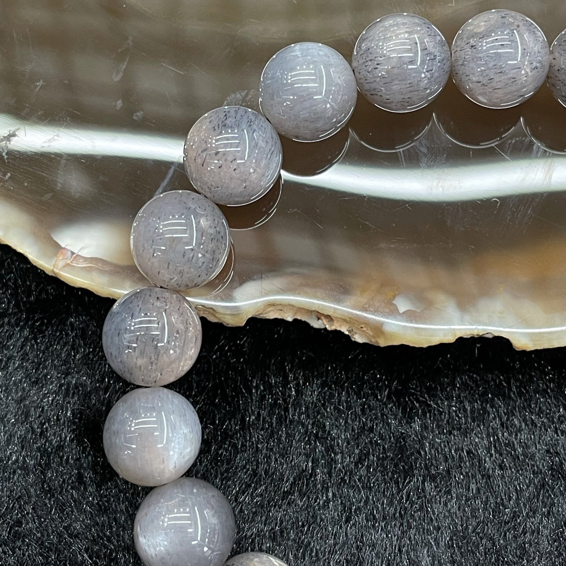 Natural Black Sunstone 日光石（太阳石）Bracelet 20 beads - 24.99g 10.0/bead - Huangs Jadeite and Jewelry Pte Ltd