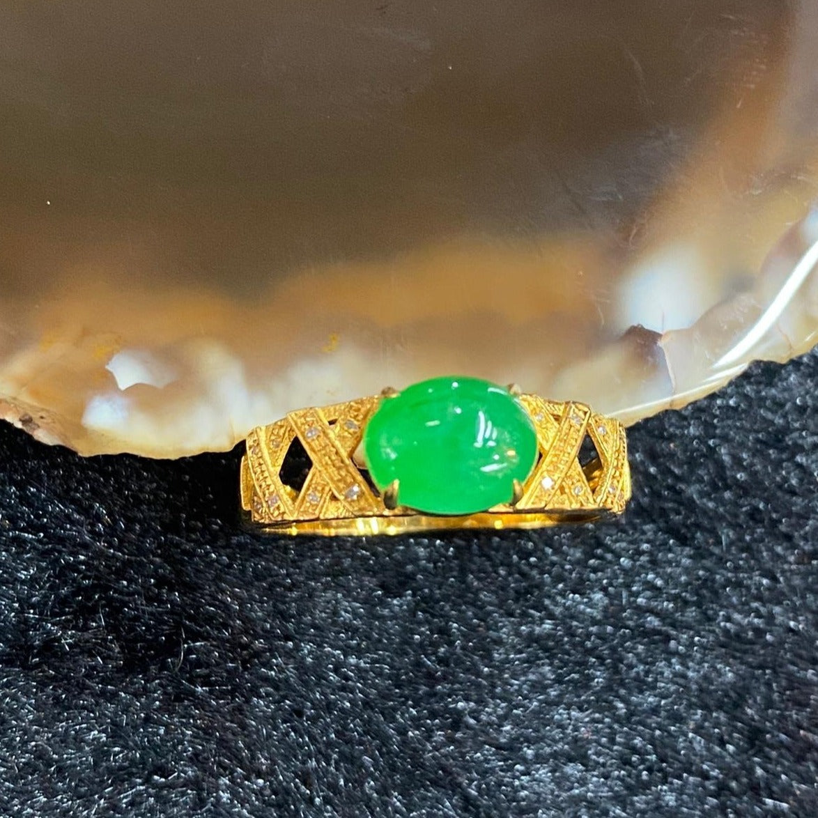 Type A Burmese Imperial Green Jade Jadeite Ring 18k yellow gold - 2.31g 7.8 by 6.1 by 3.3mm Inner diameter 17.2mm US6.75 HK14.5 - Huangs Jadeite and Jewelry Pte Ltd