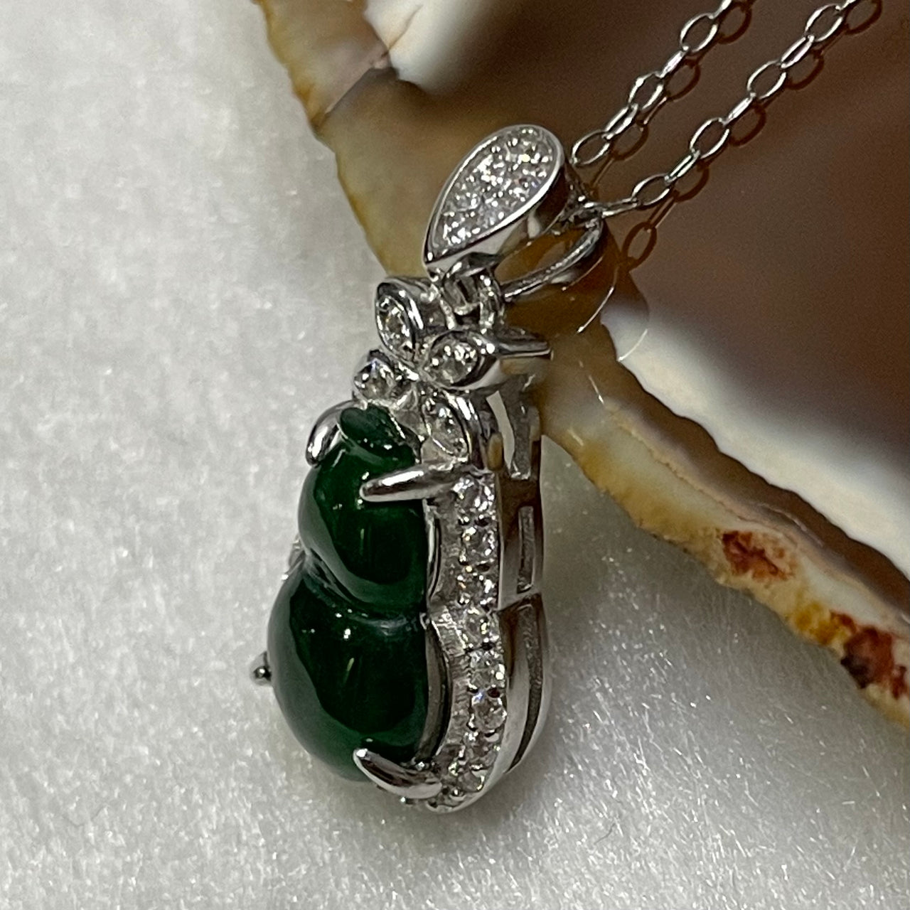 Type A Green Omphacite Jade Jadeite Hulu 2.44g 22.4 by 11.5 by 6.1mm - Huangs Jadeite and Jewelry Pte Ltd