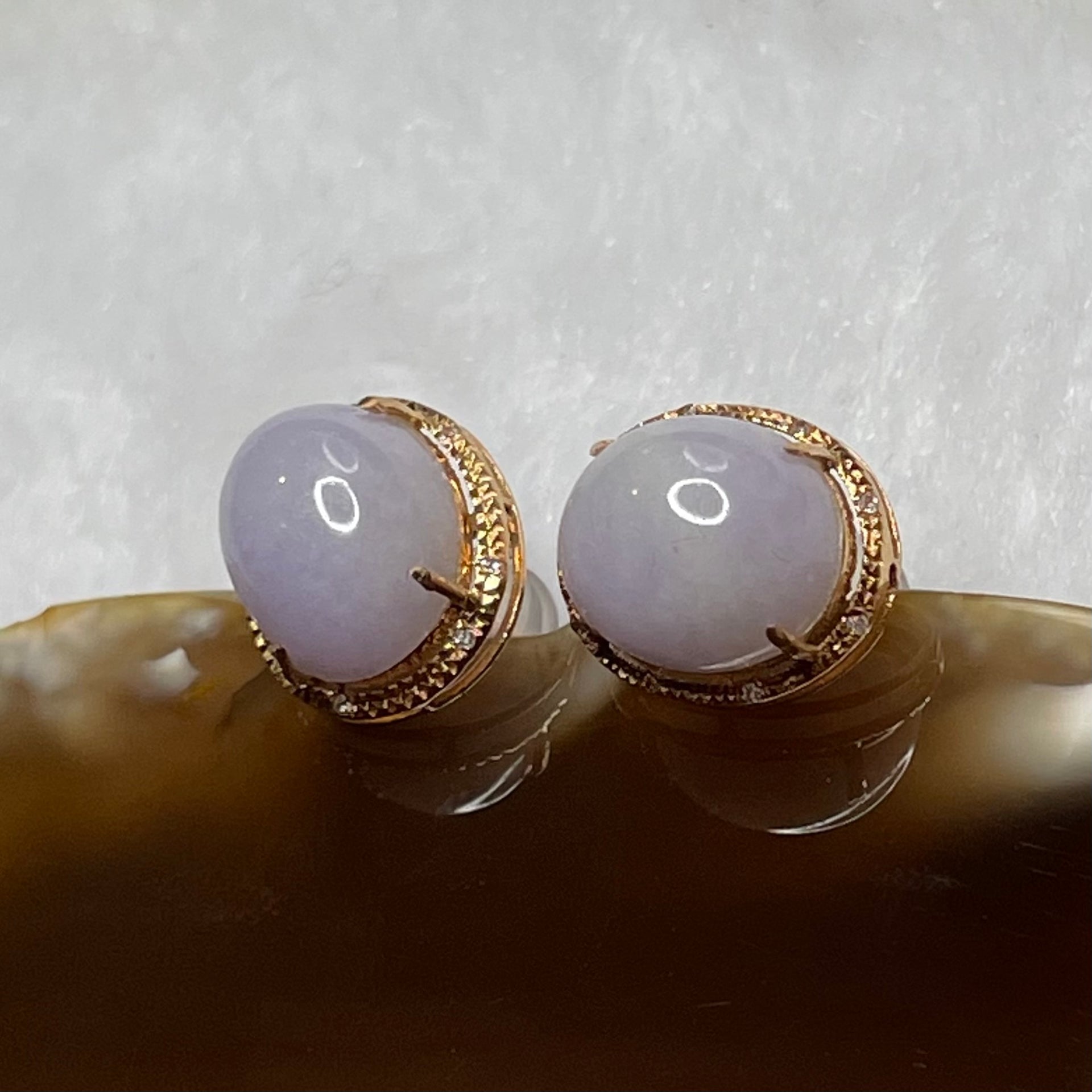 Type A Lavender Jade Jadeite Earrings 18k Rose Gold 2.74g 11.3 by 10.0 by 7.1mm - Huangs Jadeite and Jewelry Pte Ltd