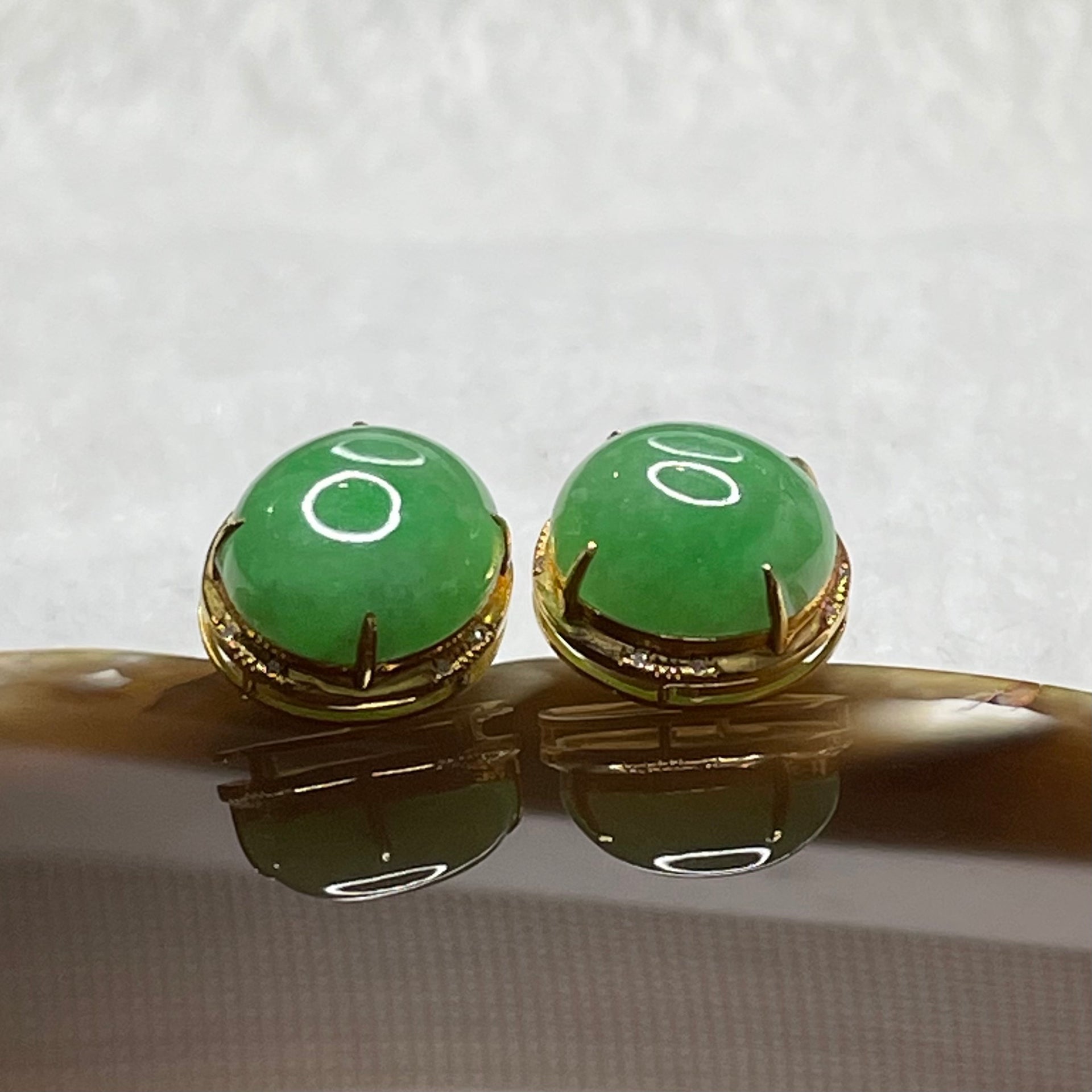 Type A Apple Green Jade Jadeite Earrings 18k Yellow Gold 3.32g 12.2 by 11.6 by 7.2mm - Huangs Jadeite and Jewelry Pte Ltd