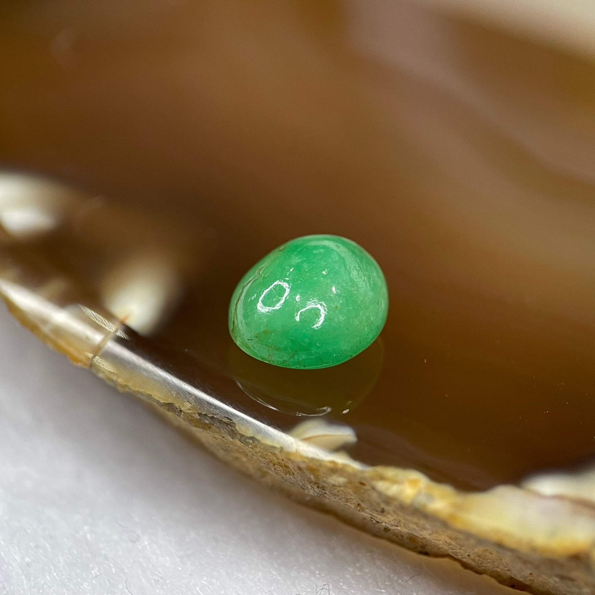 Natural Green Emerald Cabochon for Setting - 4.65ct 11.6 by 9.5 by 6.2mm - Huangs Jadeite and Jewelry Pte Ltd