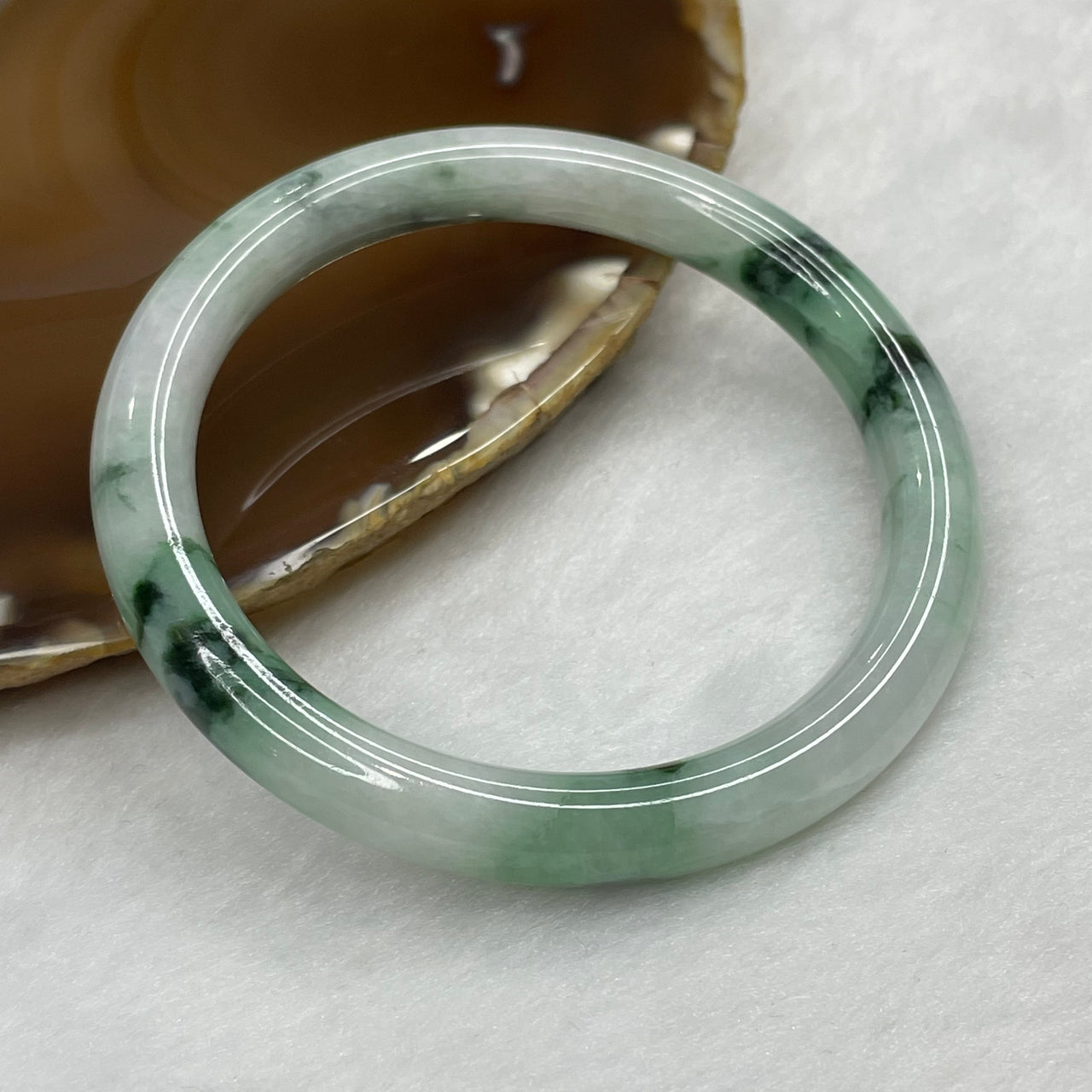 Type A Green Piao Hua Jadeite Bangle 30.92g inner diameter 53.0mm 8.1 by 7.6mm - Huangs Jadeite and Jewelry Pte Ltd