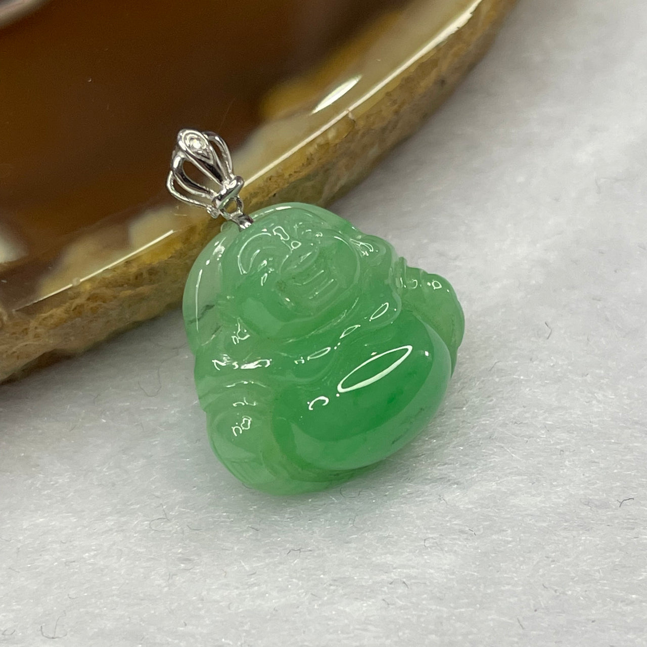 Type A Semi Icy Apple Green Jade Jadeite 18K Gold Clasp Milo Buddha - 2.77g 15.4 by 16.6 by 6.7mm - Huangs Jadeite and Jewelry Pte Ltd