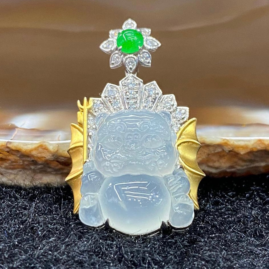 Type A Burmese Icy Jade Jadeite Guardian Lion 18k gold & diamonds - 5.57g 28.8 by 17.5 by 8.1mm - Huangs Jadeite and Jewelry Pte Ltd