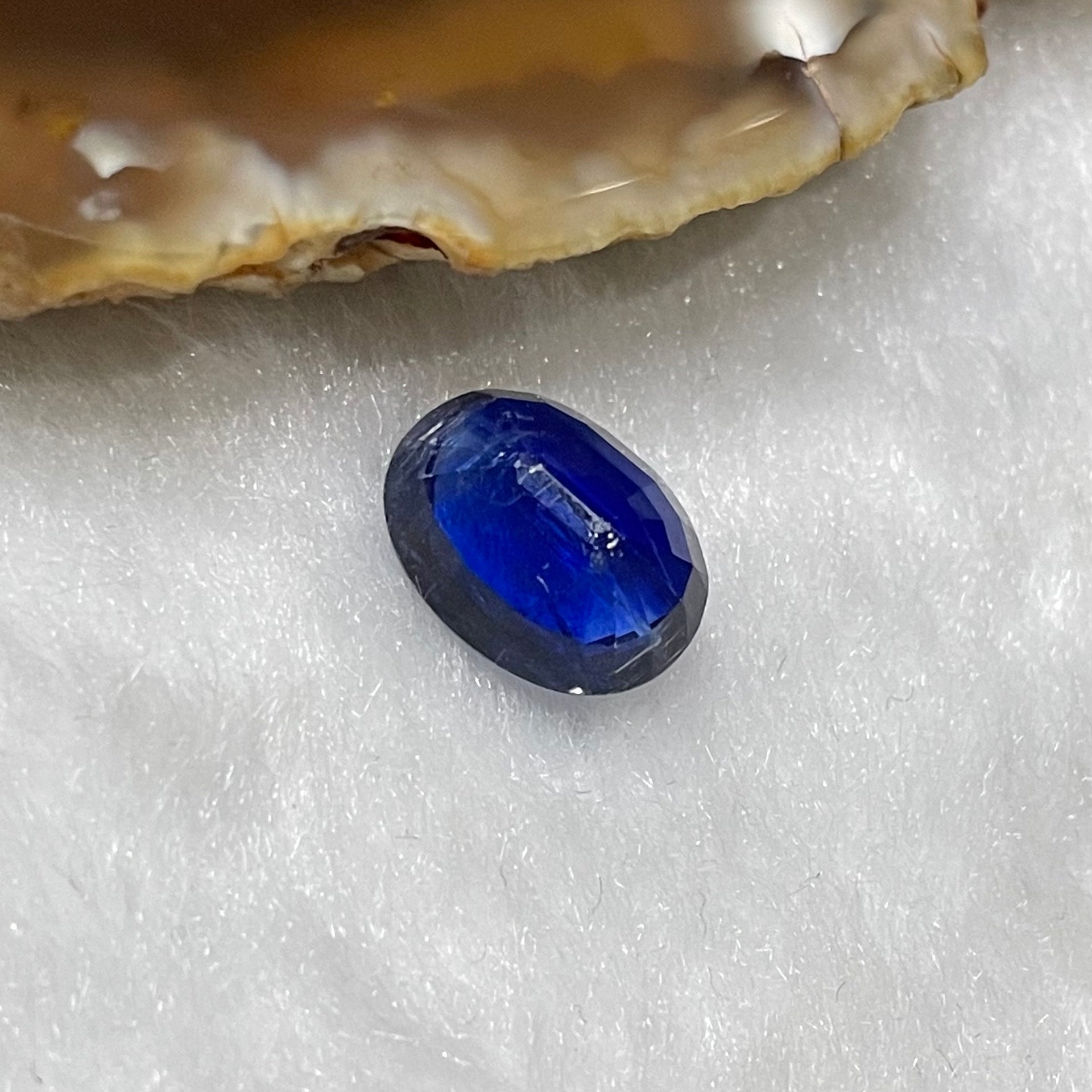 Natural Blue Sapphire 5.45 carats 11.6 by 9.0 by 5.4mm - Huangs Jadeite and Jewelry Pte Ltd