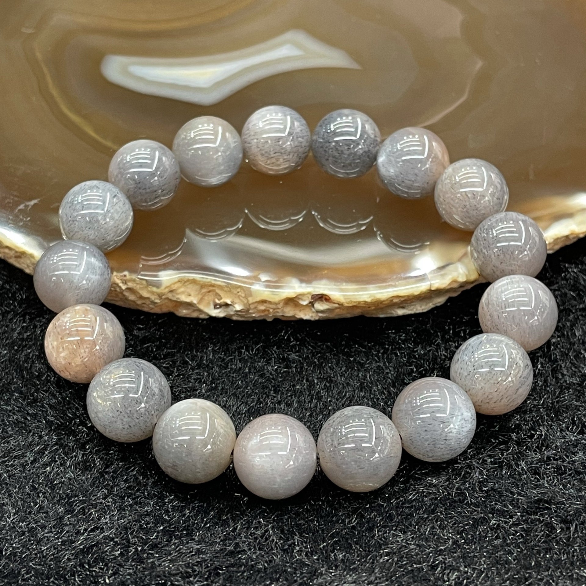 Natural Black Sunstone 日光石（太阳石）Bracelet 17 beads - 40.87g 12.0/bead - Huangs Jadeite and Jewelry Pte Ltd