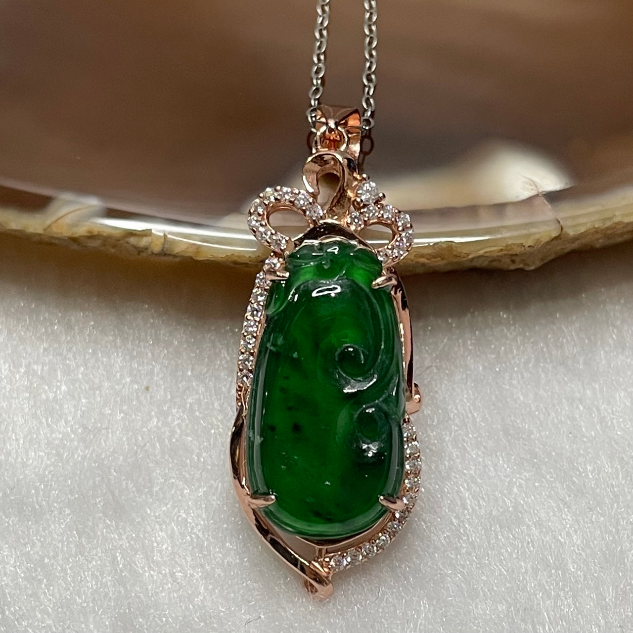 Type A Green Omphacite Jade Jadeite Ruyi - 3.15g 36.9 by 12.8 by 6.3mm - Huangs Jadeite and Jewelry Pte Ltd