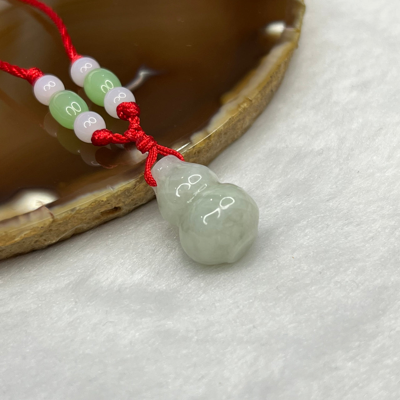 Type A Green Jade Jadeite Hulu Necklace 8.95g 20.4 by 14.3 by 14.3 mm - Huangs Jadeite and Jewelry Pte Ltd