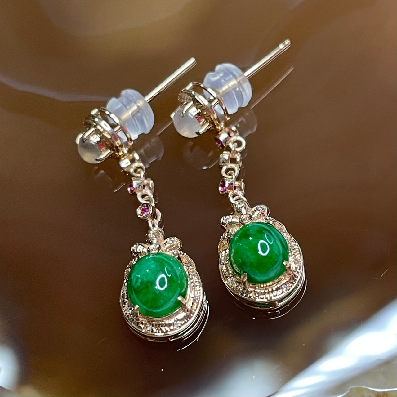 Type A Spicy Green Jade Jadeite Earrings 18k Rose Gold 2.98g 29.1 by 8.4 by 6.0mm - Huangs Jadeite and Jewelry Pte Ltd