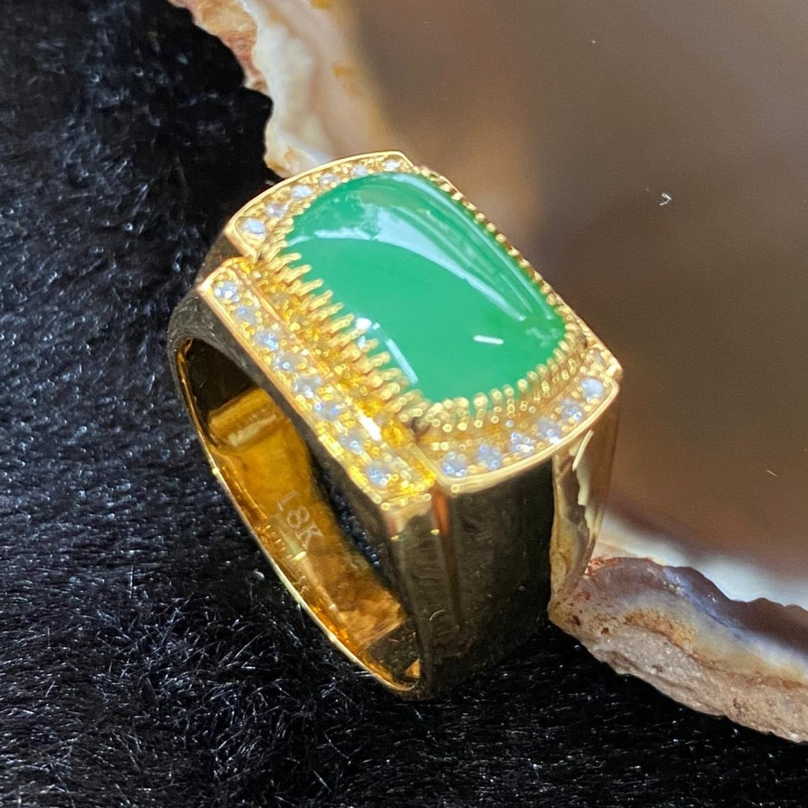 18k yellow gold Type A Burmese Jade jadeite ring US Size 9 HK Size 20 - Huangs Jadeite and Jewelry Pte Ltd