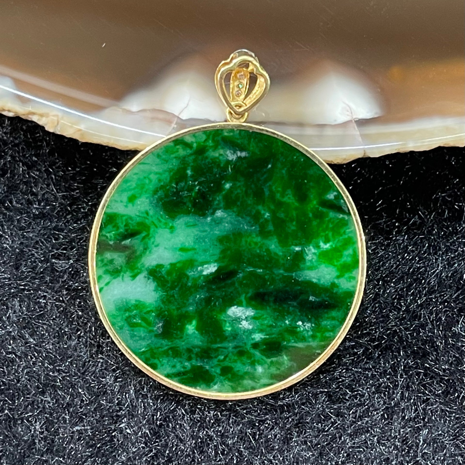 Type A Burmese Jade Jadeite Pendant 18k gold & diamonds - 2.31g 24.2 by 24.2 by 1.6mm - Huangs Jadeite and Jewelry Pte Ltd