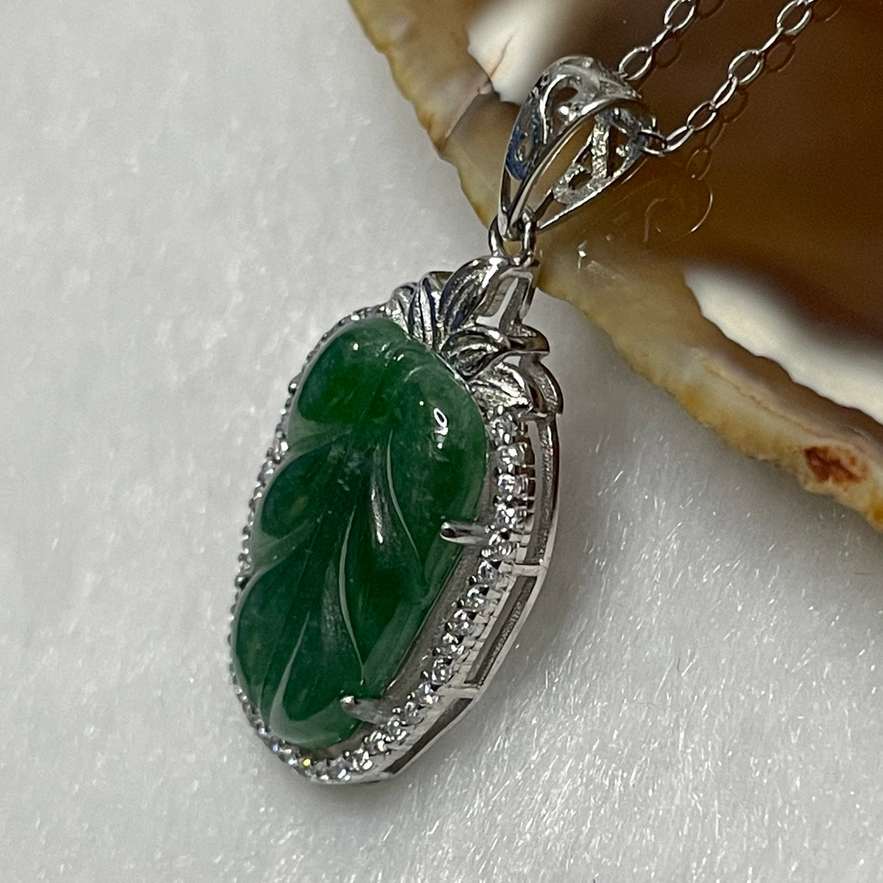 Type A Green Omphacite Jade Jadeite Leaf - 2.63g 31.1 by 15.0 by 5.1mm - Huangs Jadeite and Jewelry Pte Ltd