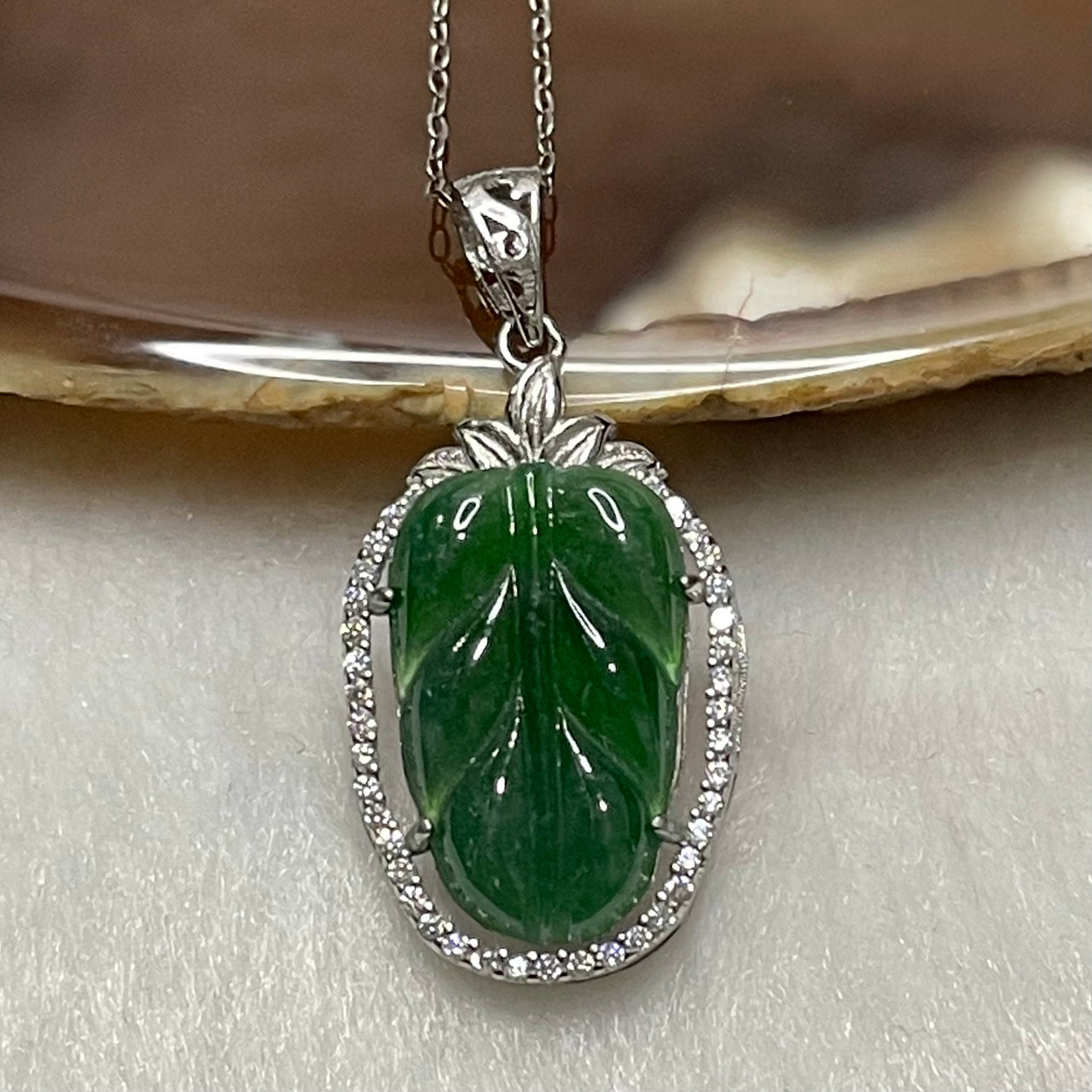 Type A Green Omphacite Jade Jadeite Leaf - 2.63g 31.1 by 15.0 by 5.1mm - Huangs Jadeite and Jewelry Pte Ltd