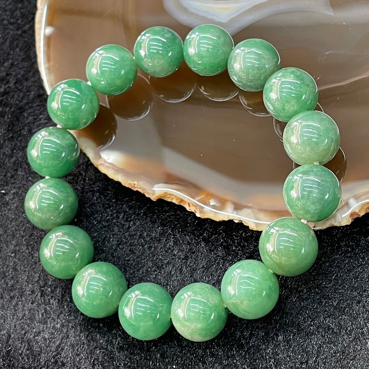 Type A Burmese Jade Jadeite Bracelet - 76.08g 14.1mm/bead 16 beads - Huangs Jadeite and Jewelry Pte Ltd