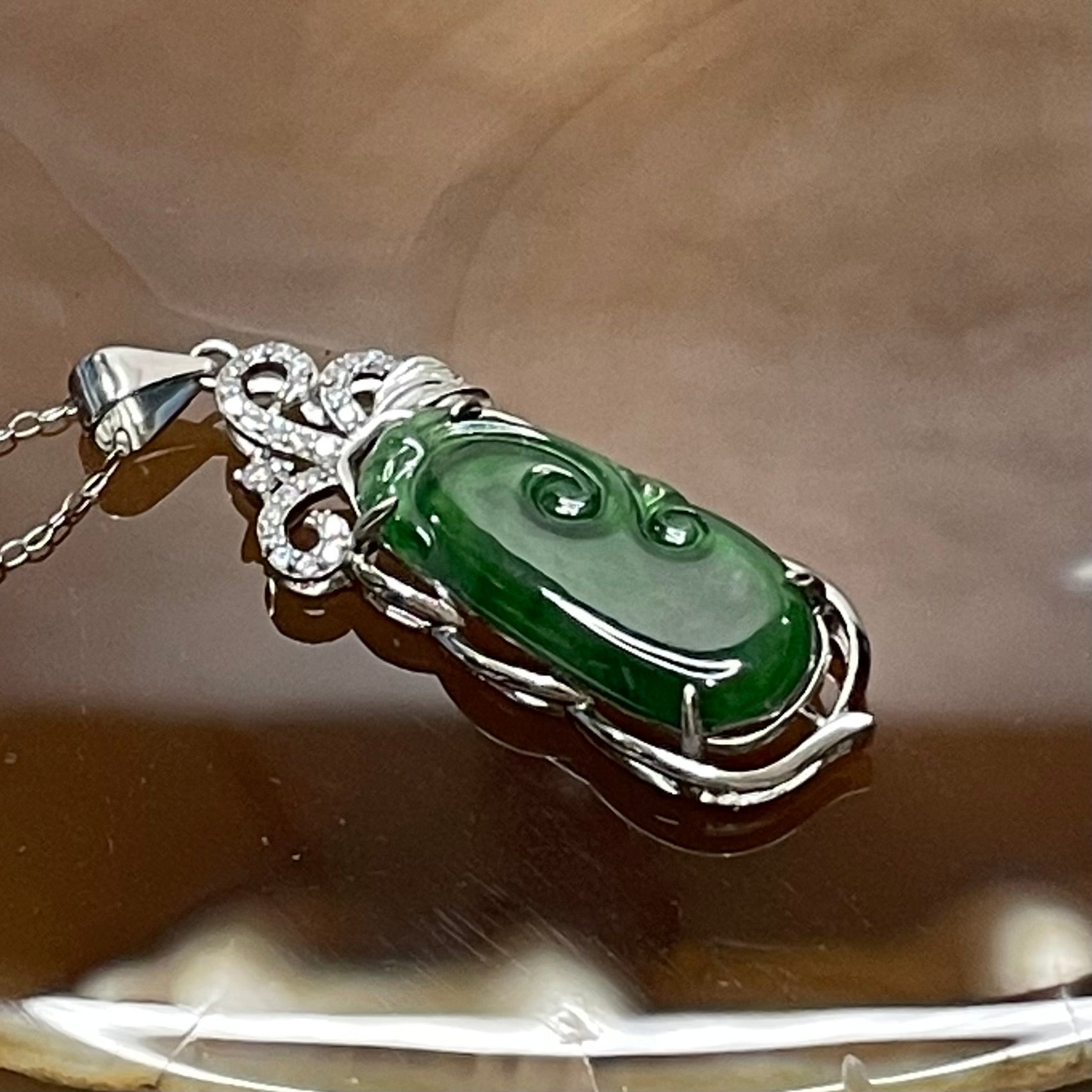 Type A Green Omphacite Jade Jadeite Ruyi - 3.03g 40.6 by 13.0 by 5.4mm - Huangs Jadeite and Jewelry Pte Ltd